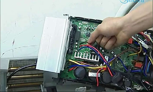 麒麟美的空调电话是多少